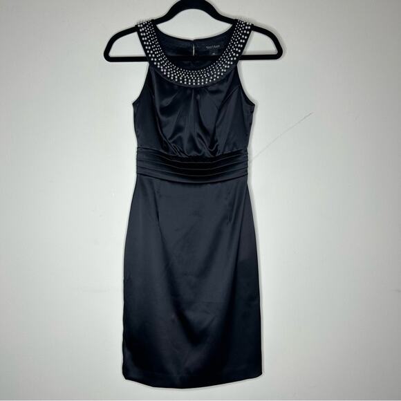 White House Black Market Black Dress Pearl Beaded Neckline Sleeveless Womens 00